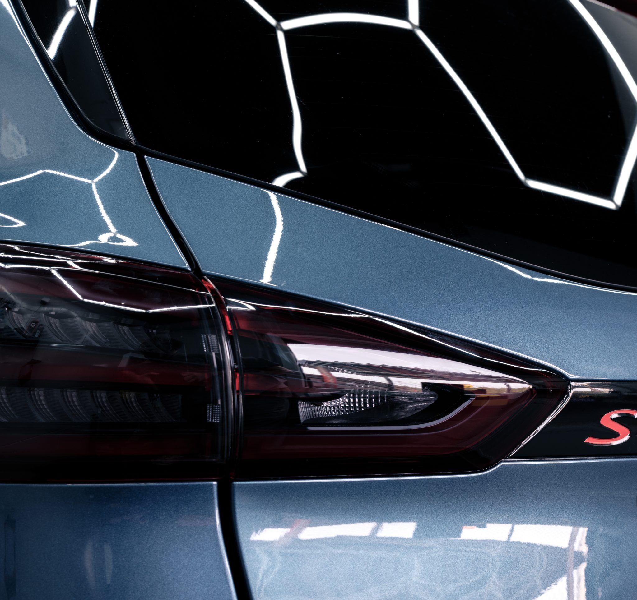 Regeneracja i oklejanie reflektorów folią ochronną – Zabrze